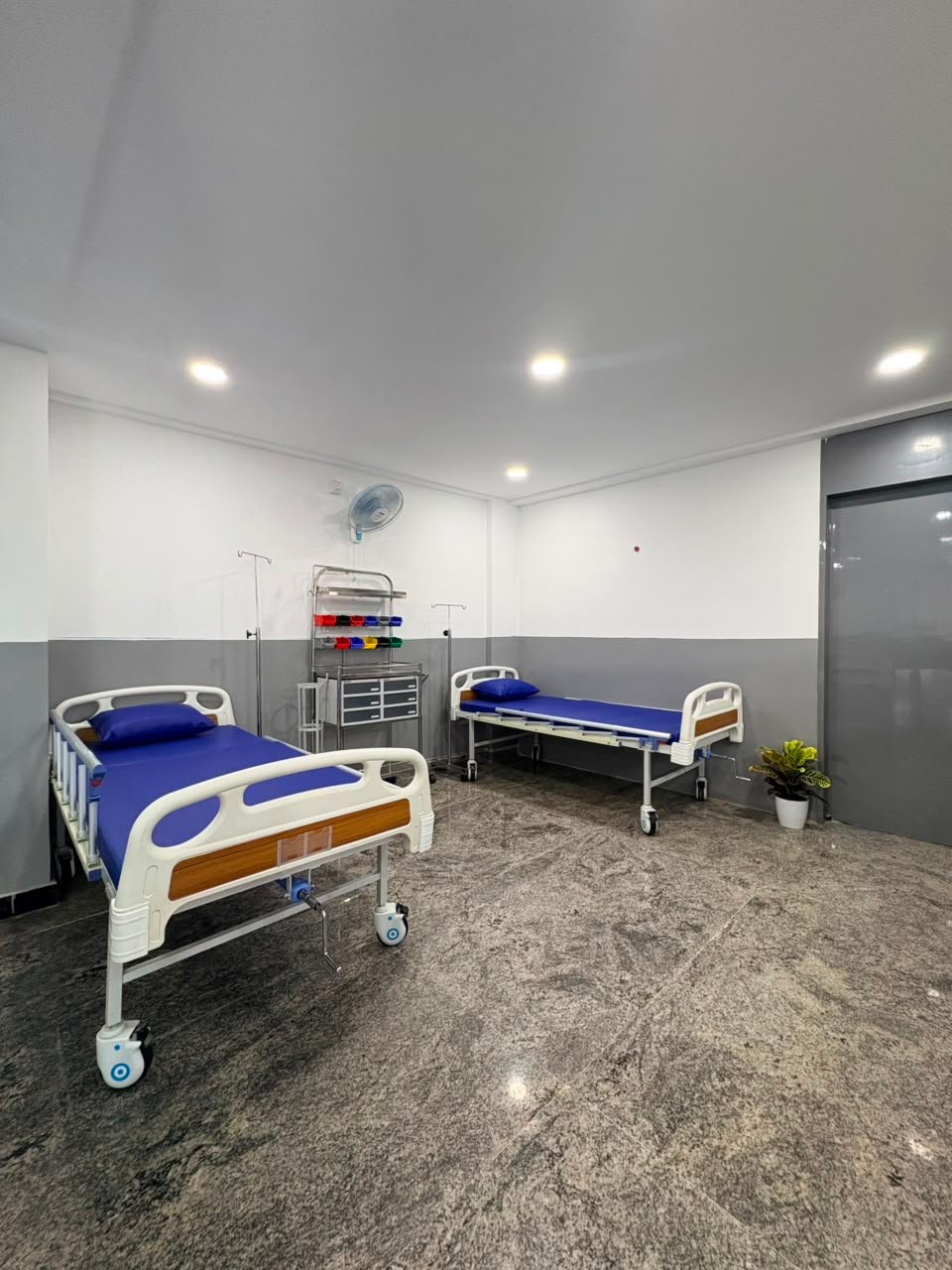 DR CAREX Diagnostics patient room